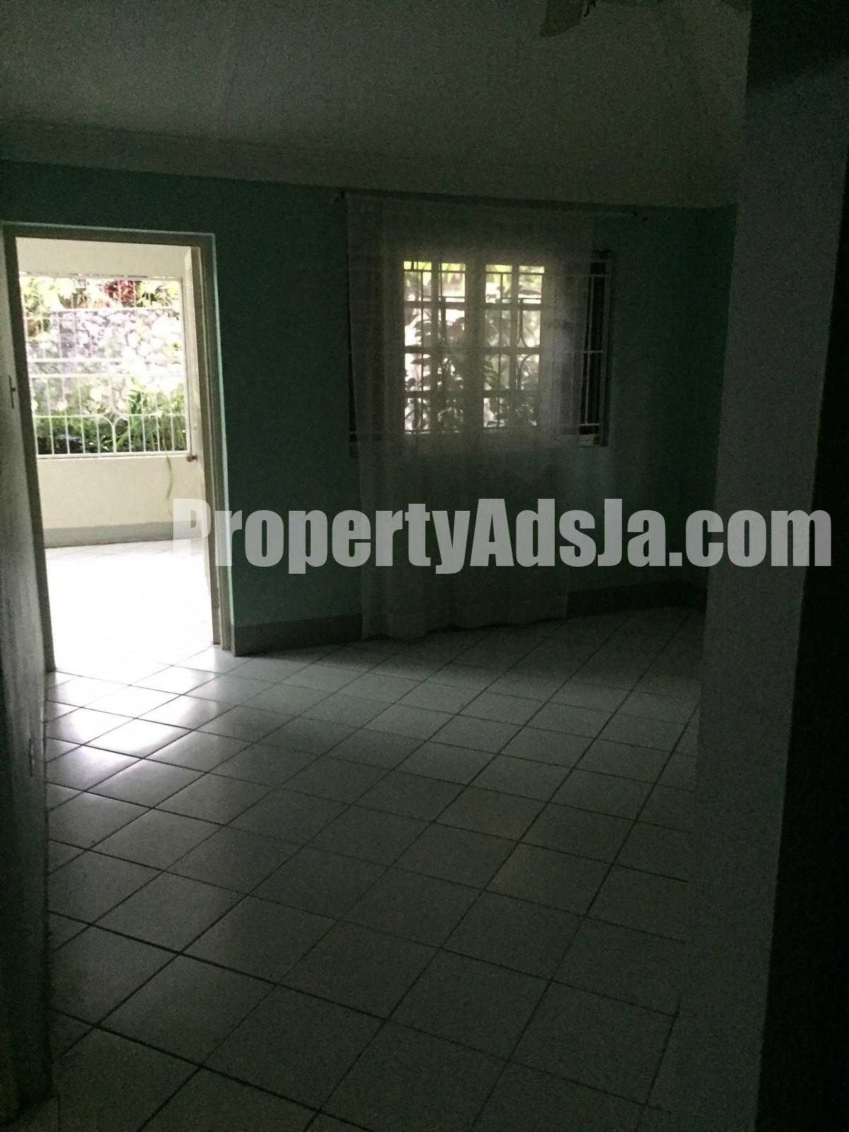 Flat For Rent in coopershills Redhills, Kingston / St. Andrew Jamaica