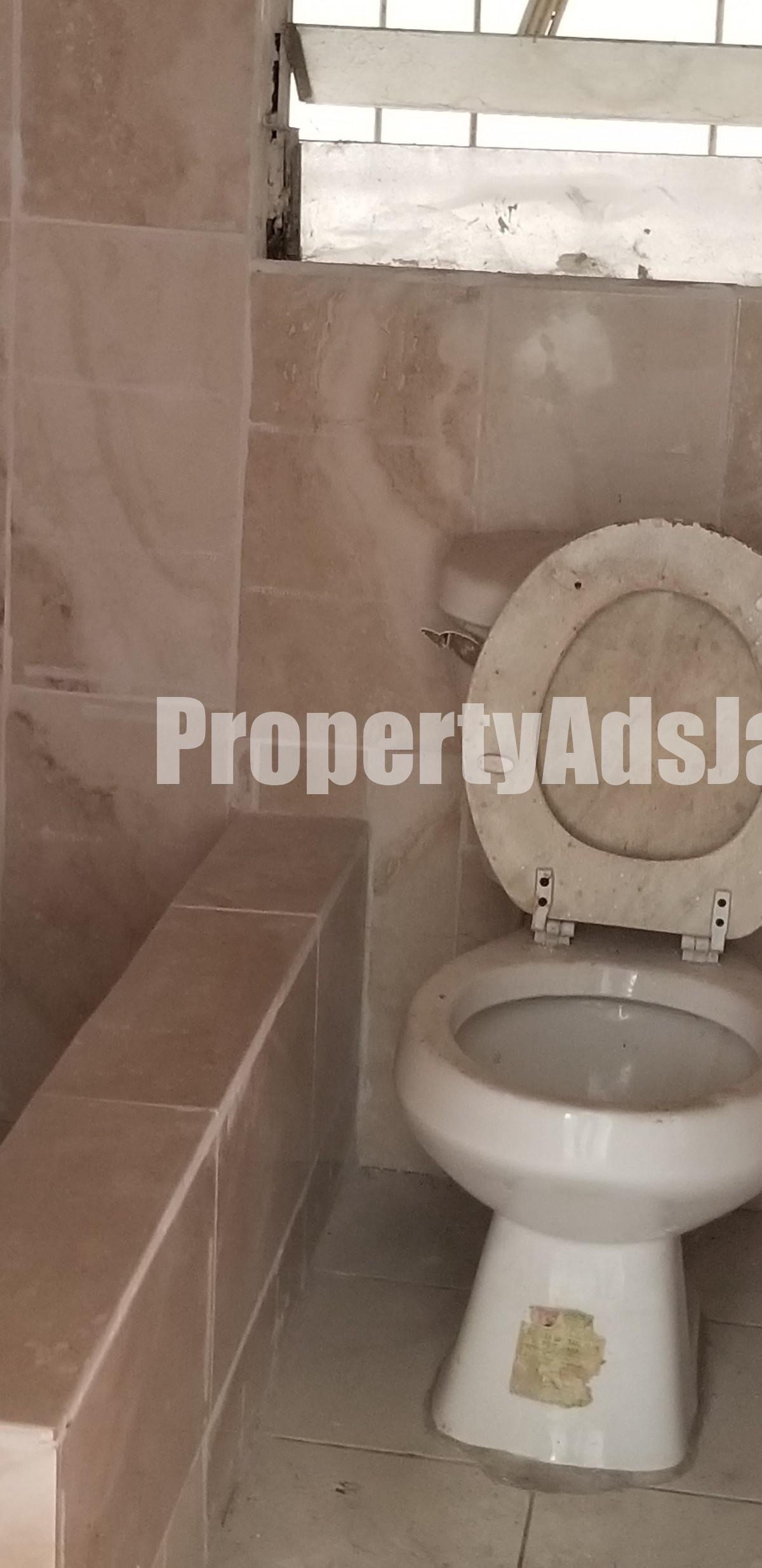 House For Sale in Pembroke Hall, Kingston / St. Andrew Jamaica