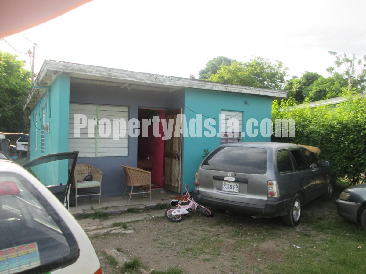 House For Sale in ISLINGTON, St. Mary Jamaica