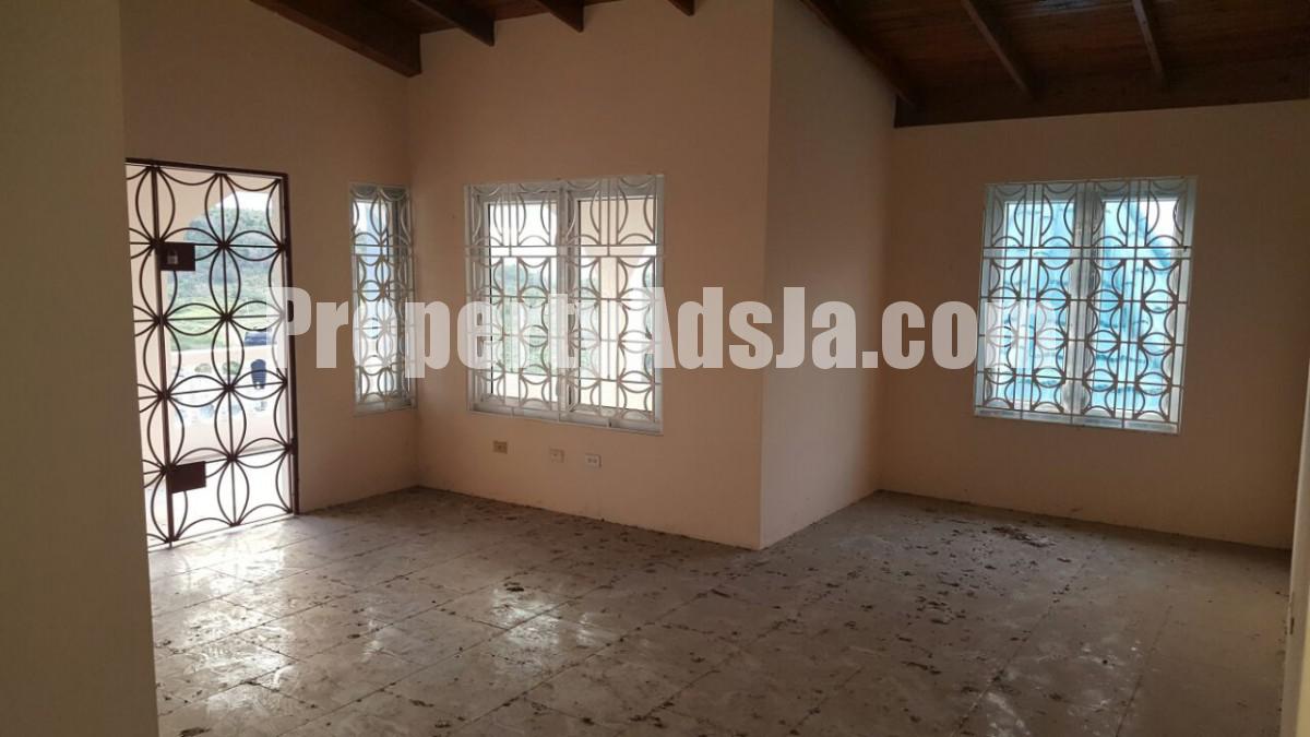 House For Sale in Keystone Heights, St. Catherine Jamaica