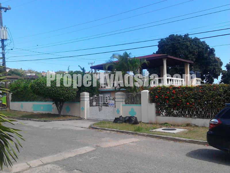 House For Sale in Kingston 6, Kingston / St. Andrew Jamaica