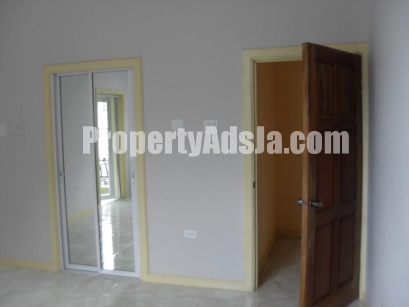 Townhouse For Rent in Mandeville, Manchester Jamaica