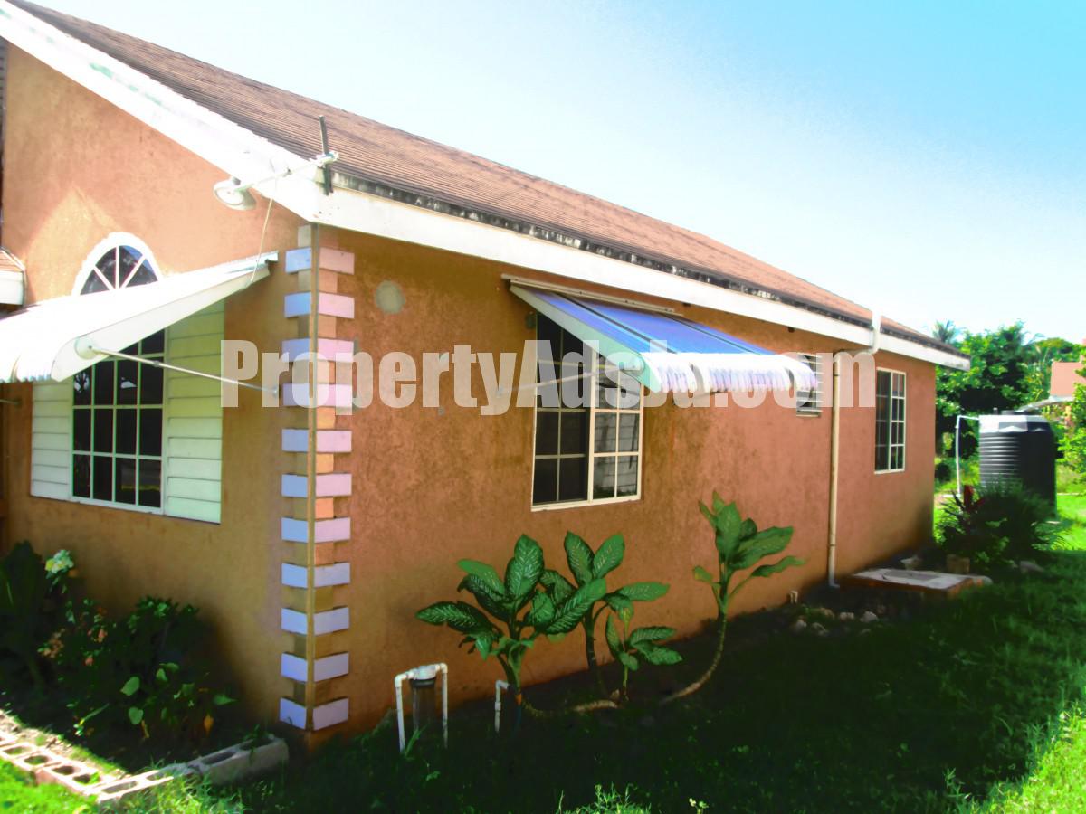 House For Sale in OLD HARBOUR, St. Catherine Jamaica