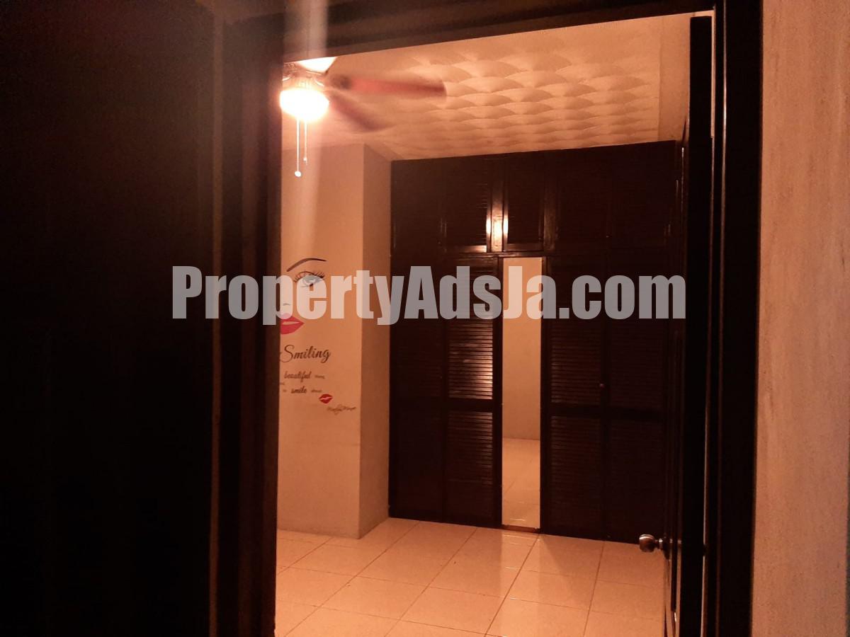 Apartment For Rent in Half Way Tree, Kingston / St. Andrew Jamaica