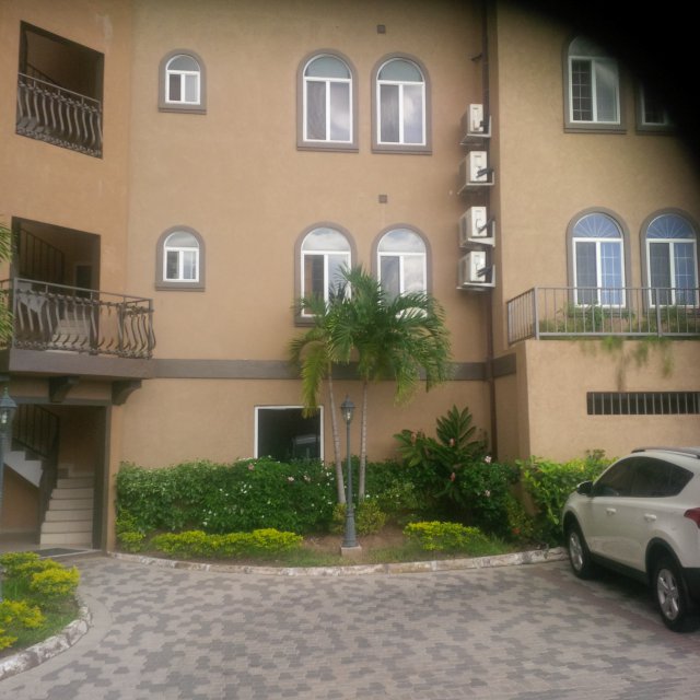 Apartment For Rent in DRUMBLAIR, Kingston / St. Andrew Jamaica