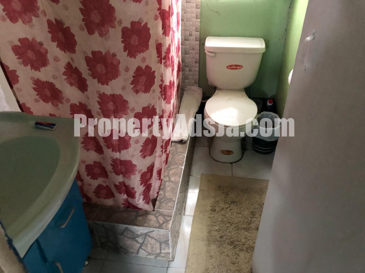 House For Sale in Pembroke Hall, Kingston / St. Andrew Jamaica