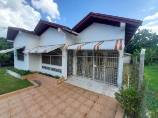 3 bed House For Sale in Bowers Estate, St. Catherine, Jamaica