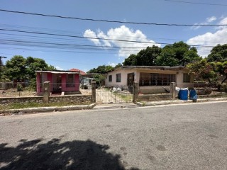 3 bed House For Sale in Spanish Town, St. Catherine, Jamaica