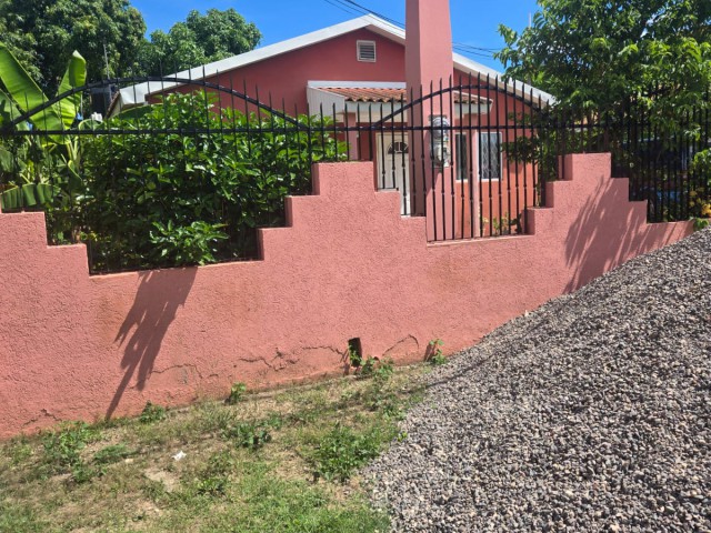 3 bed House For Sale - Vineyard Estate, St. Catherine, Jamaica