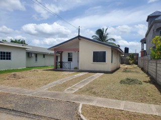 2 bed House For Sale in The Avairy, St. Catherine, Jamaica