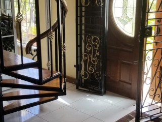 8 bed House For Sale in Kingston 19, Kingston / St. Andrew, Jamaica