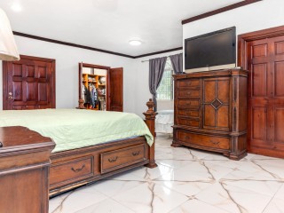 12 bed House For Sale – Discovery Bay, St. Ann, Jamaica