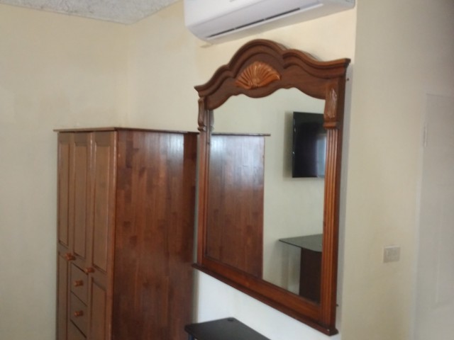 Flat For Rent in Tankerville  between Stadium n Beverly Hills, Kingston / St. Andrew Jamaica | [4]