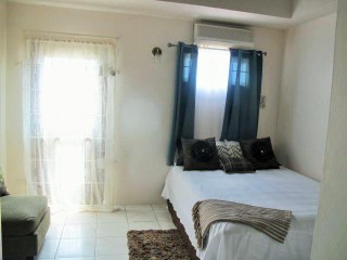 Townhouse For Rent in Golden Triangle, Kingston / St. Andrew Jamaica | [1]
