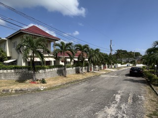 6 bed House For Sale in Exchange, St. Ann, Jamaica