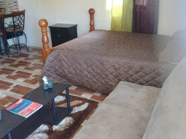 Flat For Rent in Tankerville  between Stadium n Beverly Hills, Kingston / St. Andrew Jamaica | [1]
