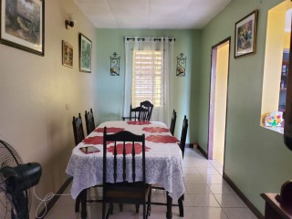 3 bed House For Sale – Belvedere, Kingston / St. Andrew, Jamaica