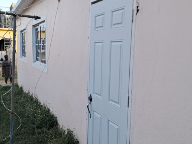 House For Sale in Christian Gardens, St. Catherine Jamaica | [5]