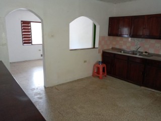 House For Rent in Claremont, St. Ann Jamaica | [4]