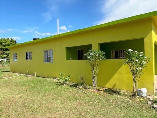 3 bed House For Sale in Mountainside, St. Elizabeth, Jamaica