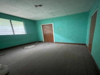House For Sale in Windsor Farm Pen, Kingston / St. Andrew Jamaica | [2]
