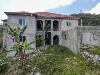 House For Sale in Coopers Hill, Kingston / St. Andrew Jamaica | [12]
