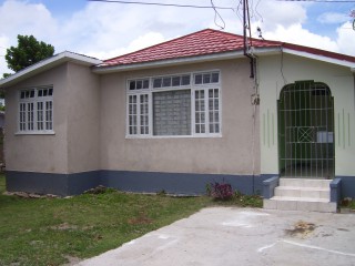 2 bed House For Rent - Richmond Park, Kingston / St. Andrew, Jamaica