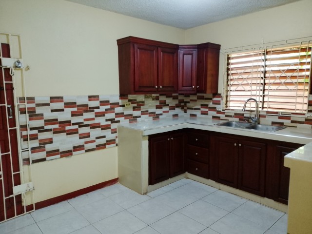 Flat For Rent in Green Acres Spanish Town, St. Catherine Jamaica | [11]