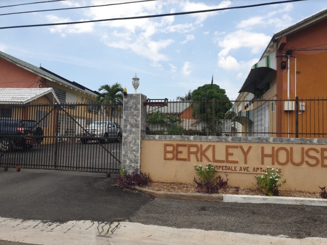 Apartment For Sale in KINGSTON 6, Kingston / St. Andrew Jamaica | [1]