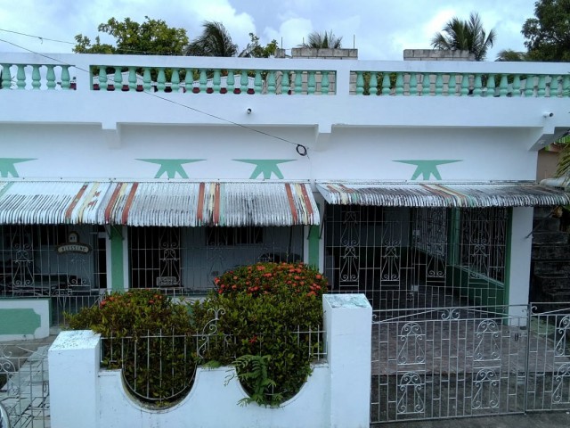 House For Sale in 83 Paul Bogle Dr Red Hills Pen, St. Thomas Jamaica | [2]