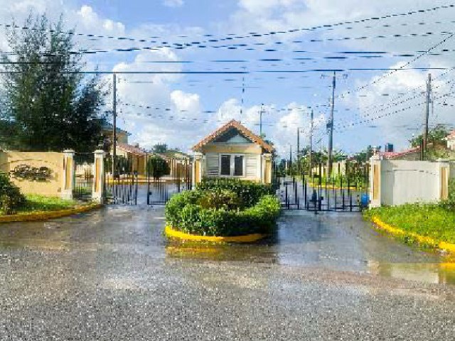 House For Sale in Old Harbour, St. Catherine Jamaica | [5]