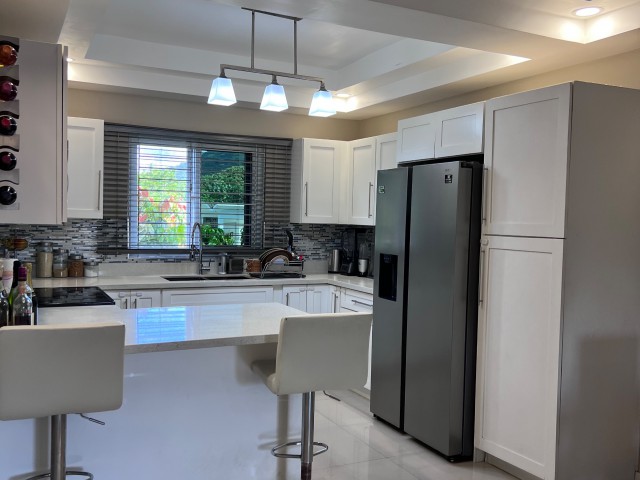 2 bed Apartment For Sale - Kingston 6, Kingston / St. Andrew, Jamaica