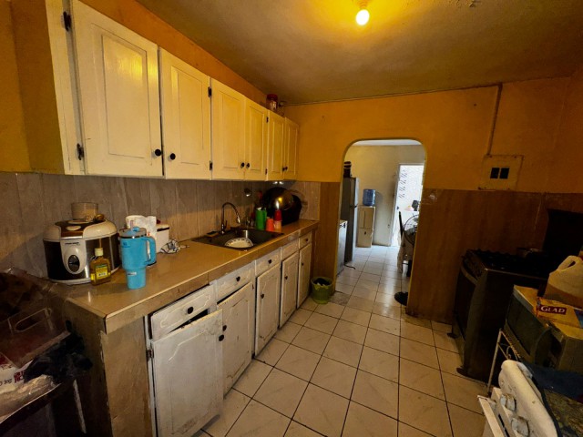 5 bed House For Sale - Ensom City, St. Catherine, Jamaica