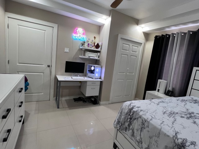 Apartment For Sale in Kingston 6, Kingston / St. Andrew Jamaica | [4]
