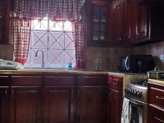 House For Sale in May Pen, Clarendon Jamaica | [5]
