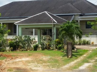 House For Sale in Linstead, St. Catherine Jamaica | [8]