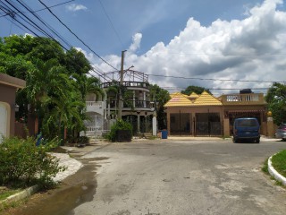 7 bed House For Sale in Spanish Town, St. Catherine, Jamaica