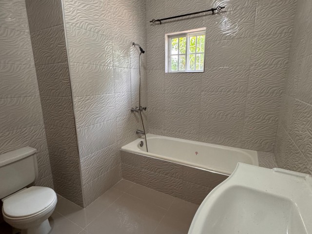 Flat For Rent in Mannings Hill Road, Kingston / St. Andrew Jamaica | [3]