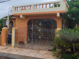 3 bed House For Sale in Spanish Town, St. Catherine, Jamaica