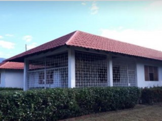 House For Sale in Charlton, Kingston / St. Andrew Jamaica | [6]