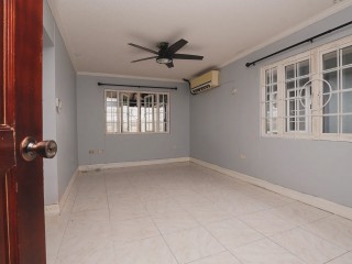 Townhouse For Rent in Long Mountain, Kingston / St. Andrew Jamaica | [8]