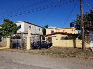 5 bed House For Sale in Seaforth, St. Catherine, Jamaica