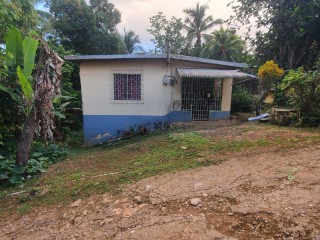 3 bed House For Sale in Browns Town, St. Catherine, Jamaica