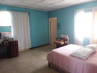 House For Sale in Christiana, Manchester Jamaica | [6]