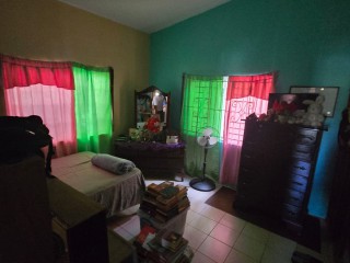 House For Sale in WILLOWDENE, St. Catherine Jamaica | [5]