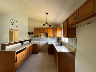 House For Sale in May Pen, Clarendon Jamaica | [10]