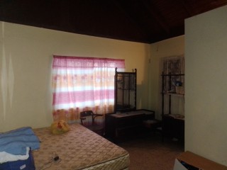 4 bed House For Sale in BridgemountOrange grove, Kingston / St. Andrew, Jamaica