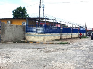 Commercial building For Sale in Molynes Road, Kingston / St. Andrew, Jamaica
