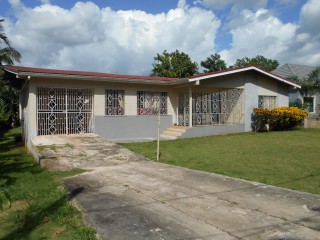 4 bed House For Sale in Mandeville, Manchester, Jamaica