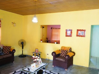 House For Sale in Santa Cruz, St. Elizabeth Jamaica | [2]